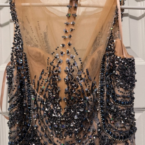 Wedding or Prom formal beaded gown size 8 with detachable skirt - Picture 4 of 7